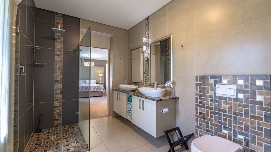 3 Bedroom Property for Sale in Heldervue Western Cape